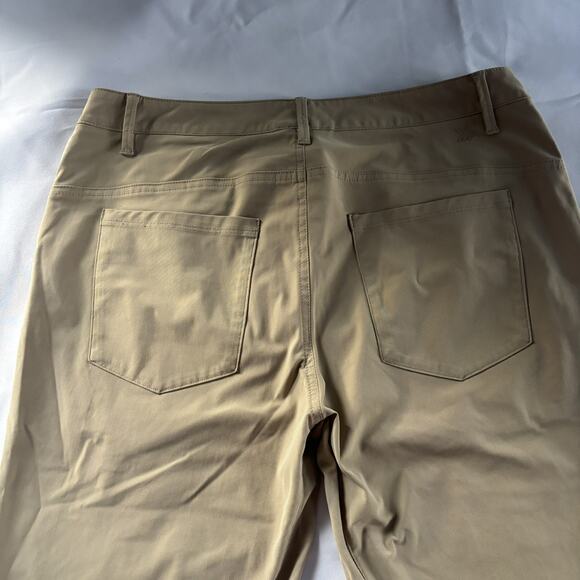 All In Motion Pants Mens 34X 32 Tapered Commuter Tan Business Casual Office - Picture 5 of 12